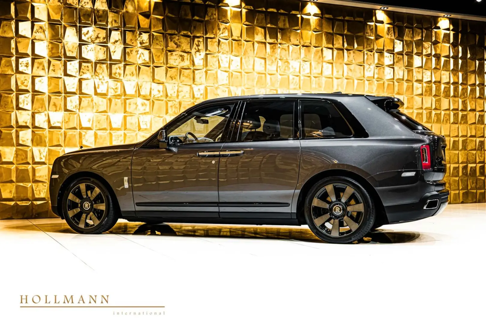 Cullinan   STARSKY    VENTILATED SEATS   HEADUP