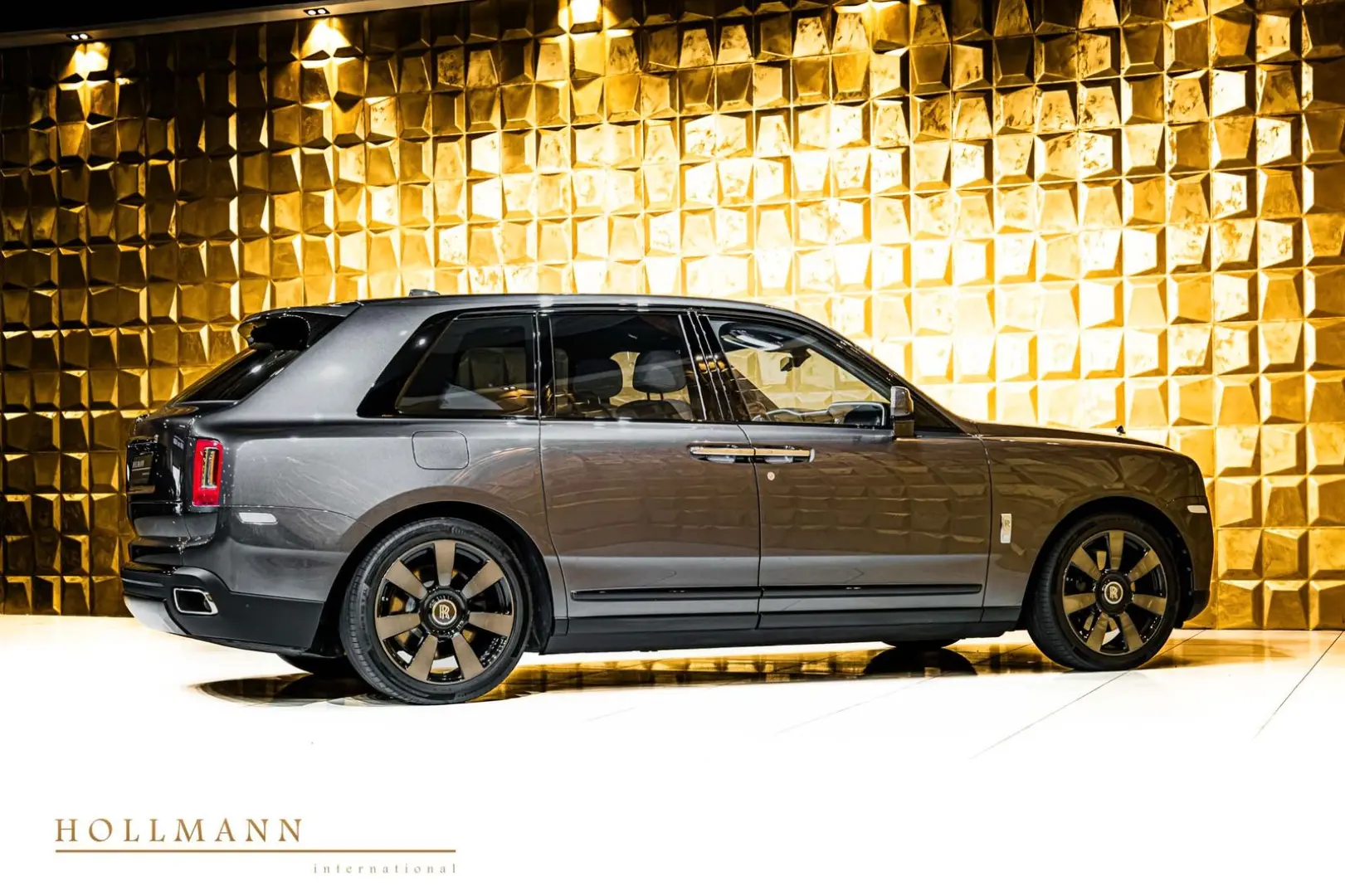 Cullinan   STARSKY    VENTILATED SEATS   HEADUP