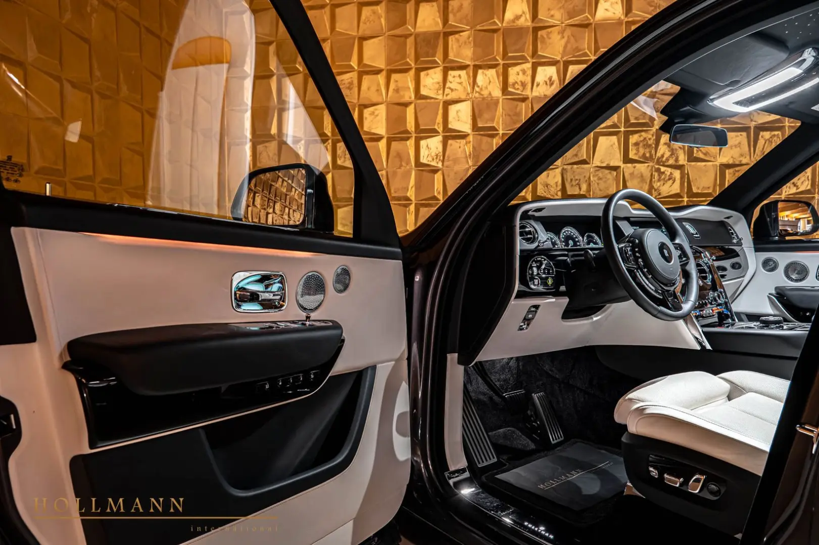 Cullinan   STARSKY    VENTILATED SEATS   HEADUP