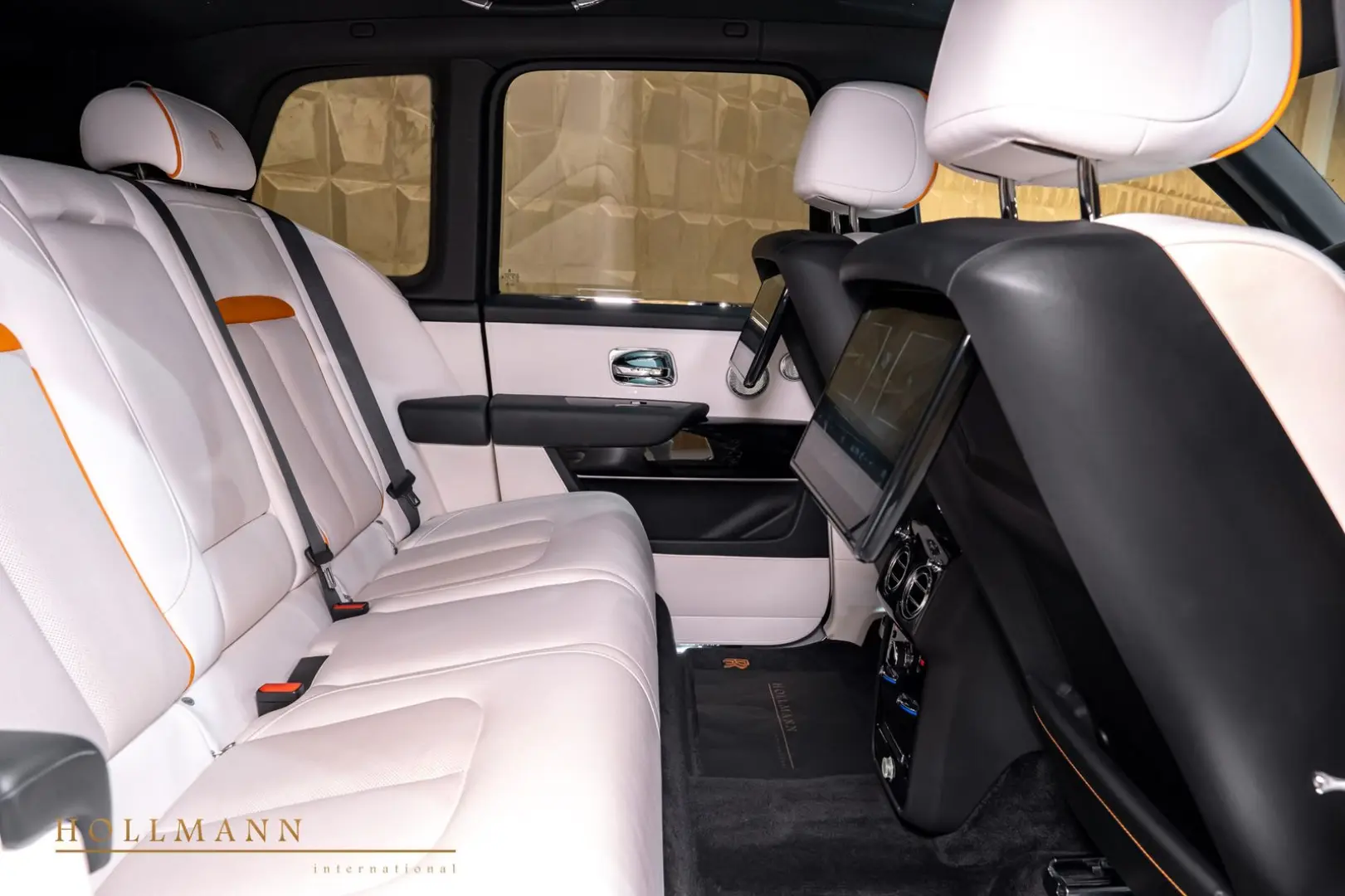 Cullinan   STARSKY    VENTILATED SEATS   HEADUP