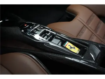 296 GTB 3.0 TURBO V6 HYBRIDE 830 CH -