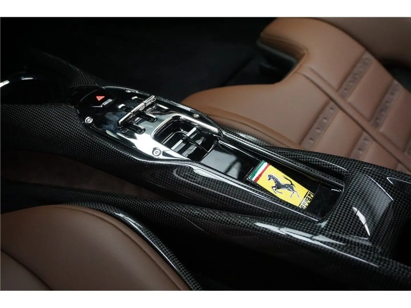 296 GTB 3.0 TURBO V6 HYBRIDE 830 CH -