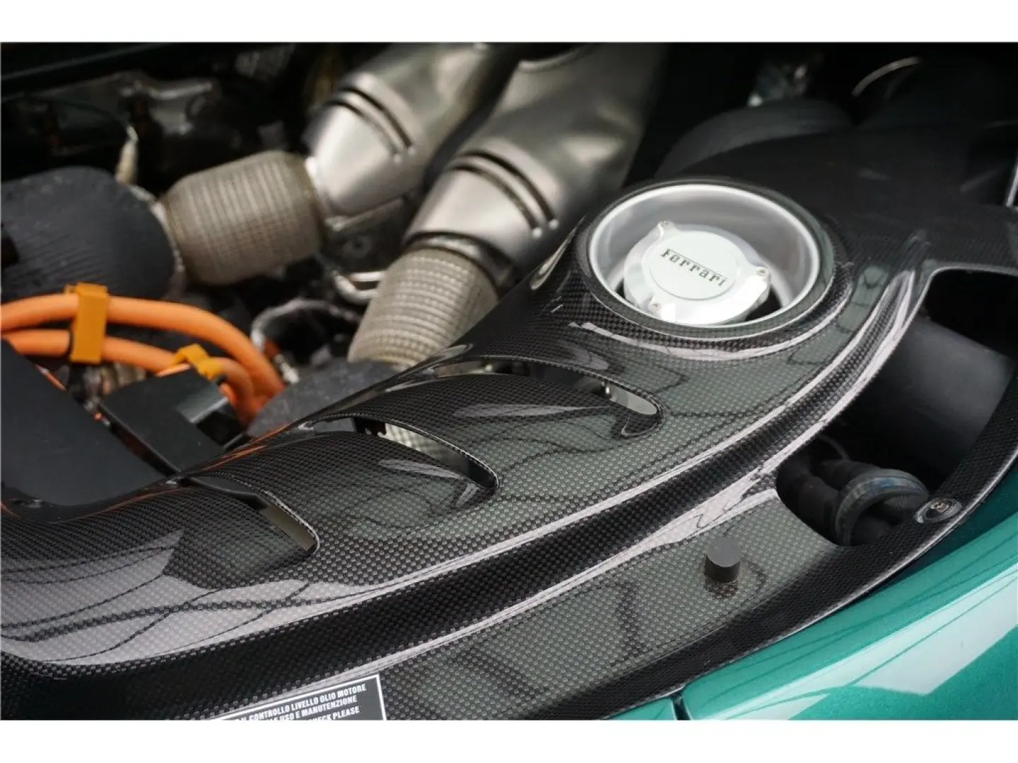296 GTB 3.0 TURBO V6 HYBRIDE 830 CH -