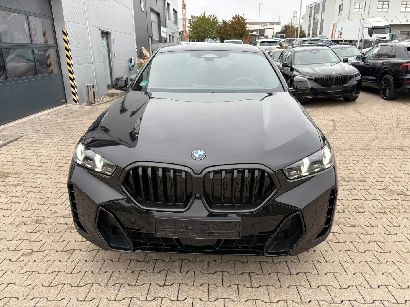 X6 30 d xDr. M Sport PRO HuD Softclose Live HK