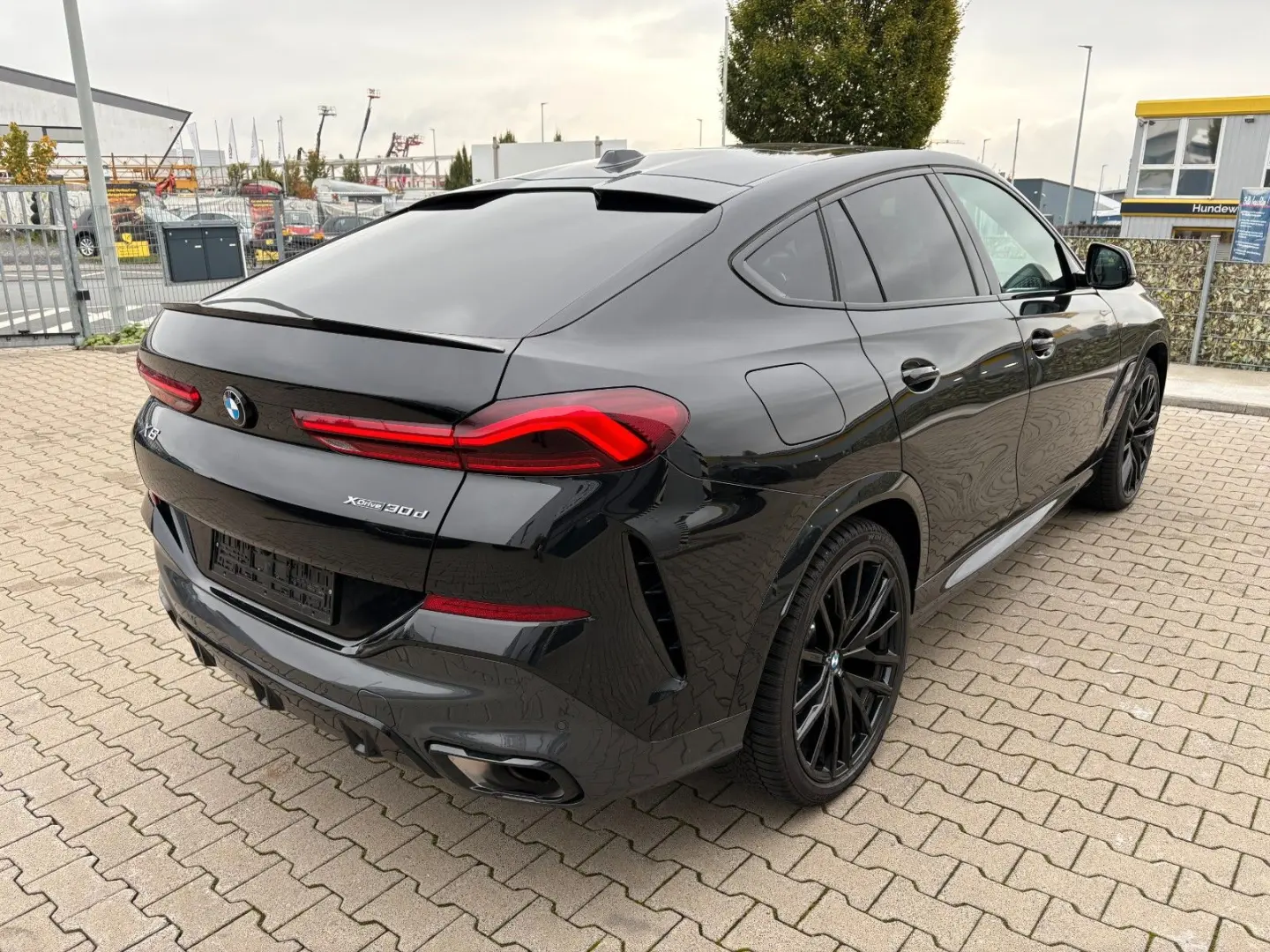 X6 30 d xDr. M Sport PRO HuD Softclose Live HK