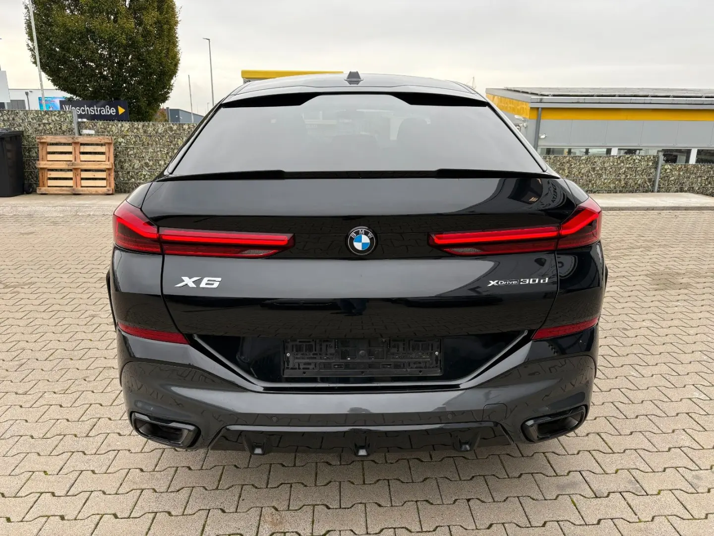 X6 30 d xDr. M Sport PRO HuD Softclose Live HK