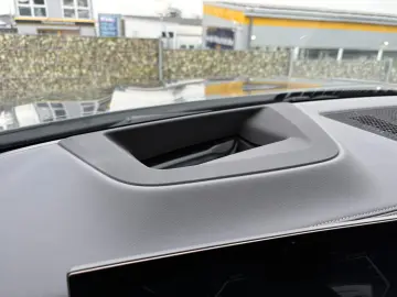 X6 30 d xDr. M Sport PRO HuD Softclose Live HK