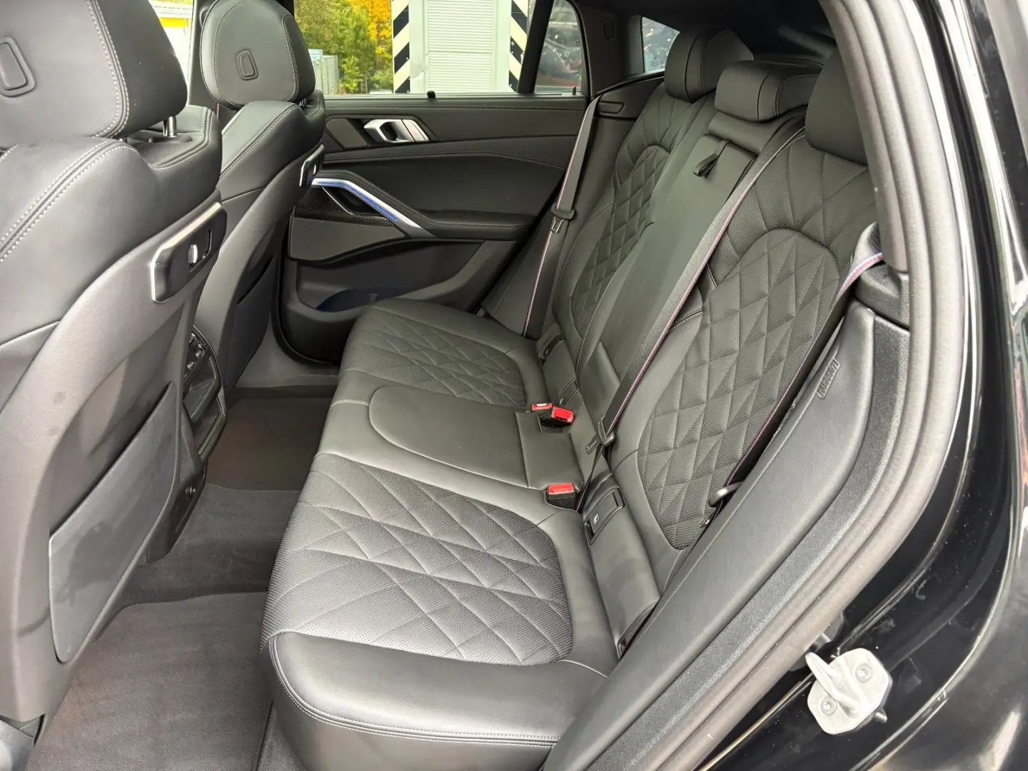 X6 30 d xDr. M Sport PRO HuD Softclose Live HK