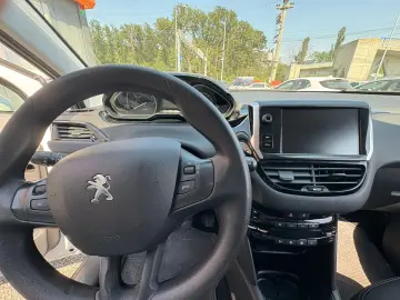 Peugeot 208 1.2 L PureTech Active