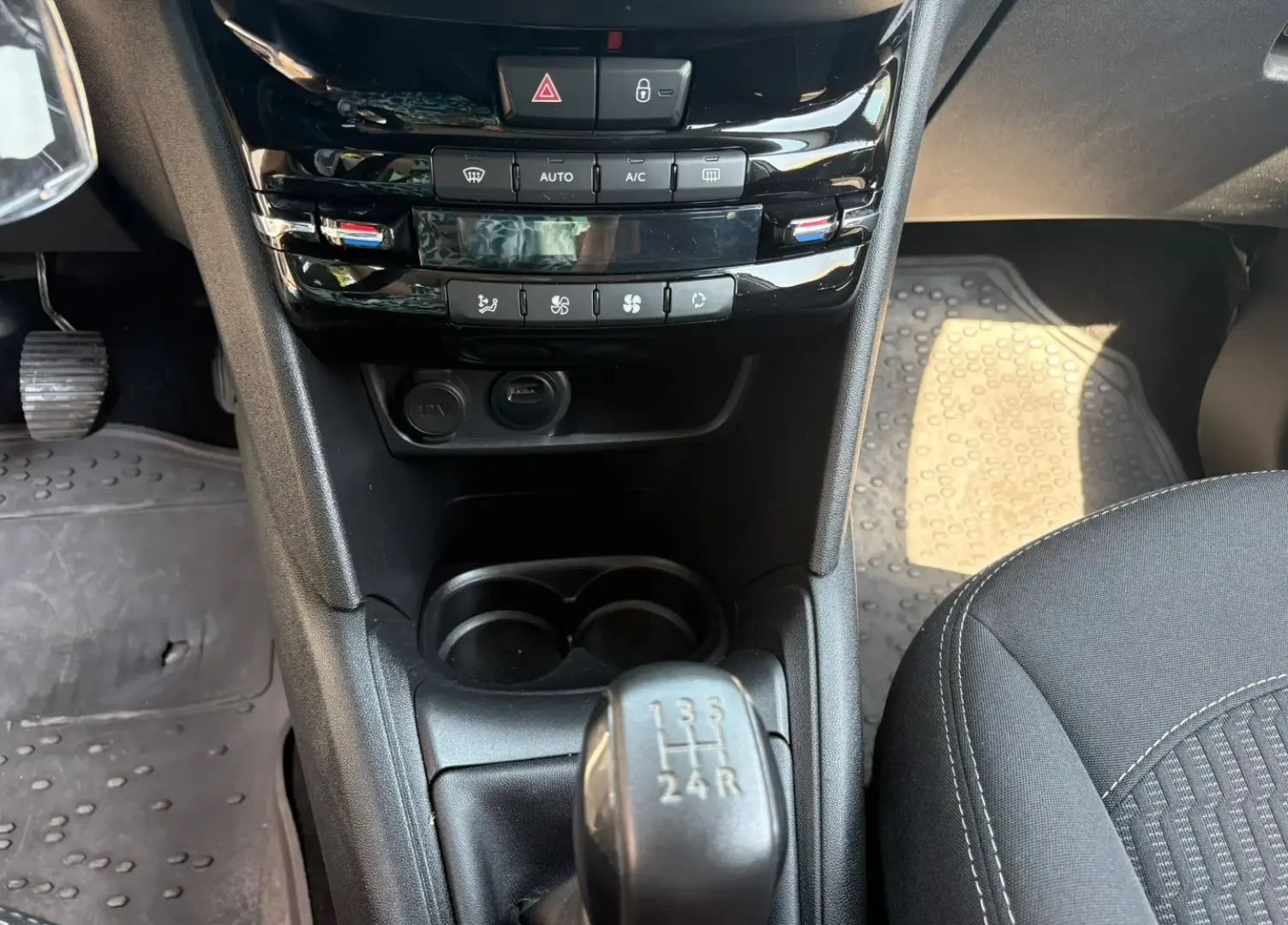 Peugeot 208 1.2 L PureTech Active