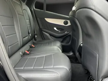 GLC 300 e AMG Coupe 19 STHZG Kamera Night Alcant