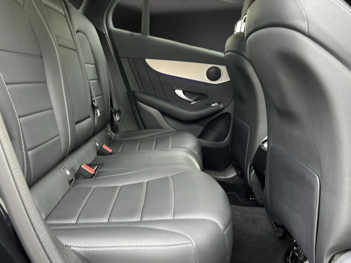 GLC 300 e AMG Coupe 19 STHZG Kamera Night Alcant