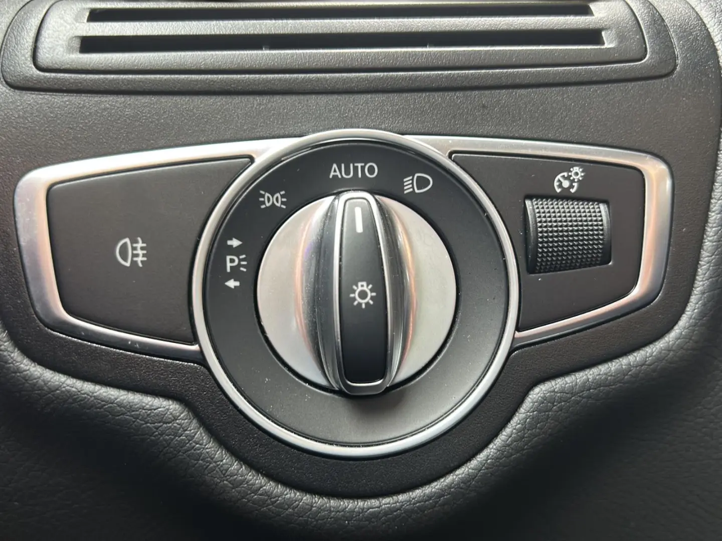 GLC 300 e AMG Coupe 19 STHZG Kamera Night Alcant
