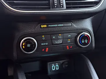 FORD Focus Eco Blue Cool&Connect