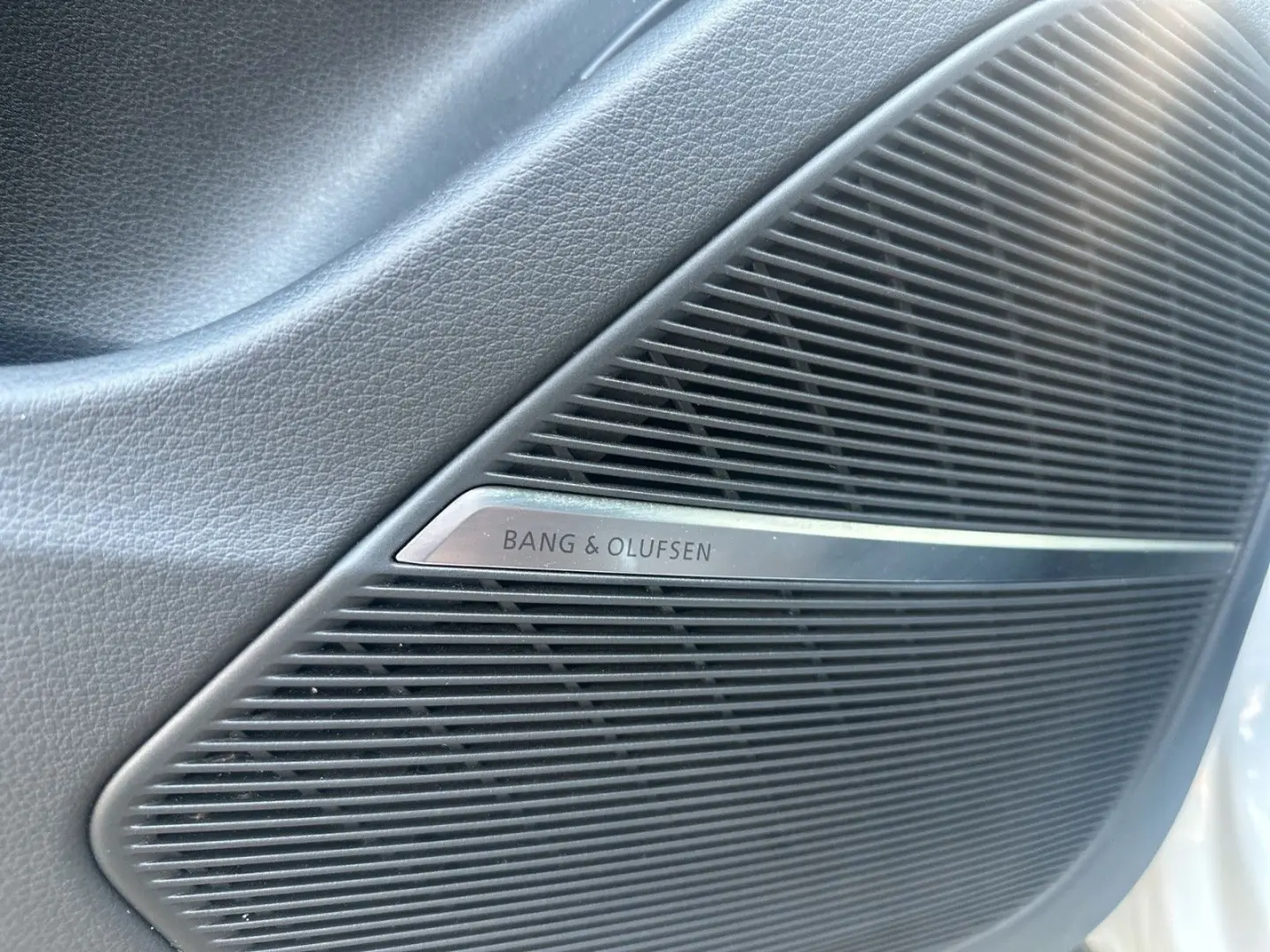 Q8 50 TDI quattro competition  23  Carbon B&O