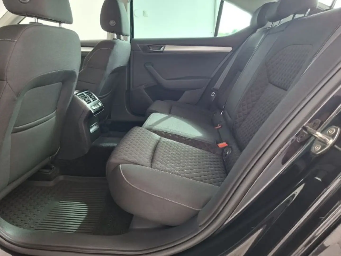 SKODA SUPERB 2.0 TDI 190CP Ambition DSG