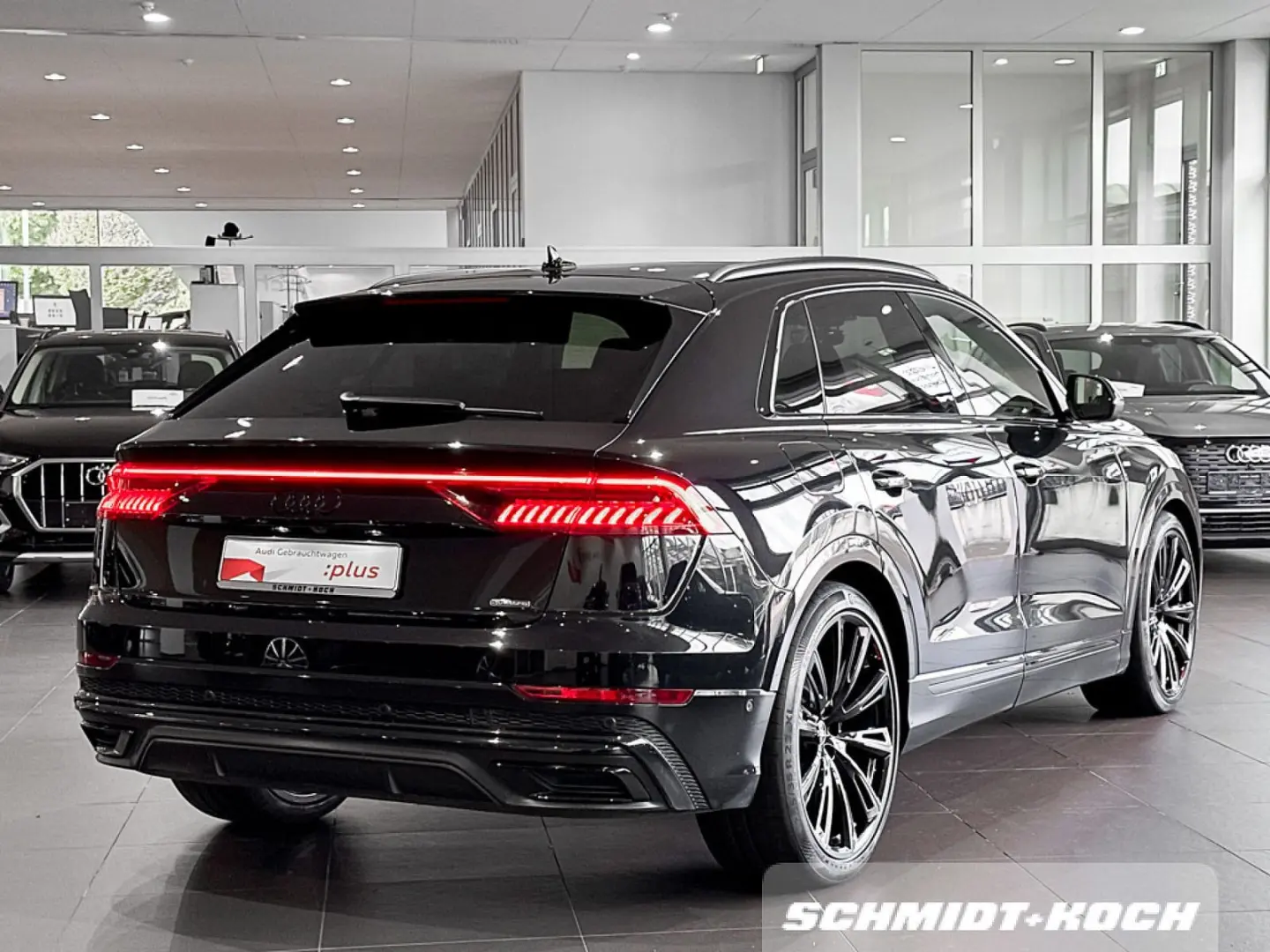 Q8 SUV S-LINE HD-MATRIX STANDH PANO LUFT RAUTE