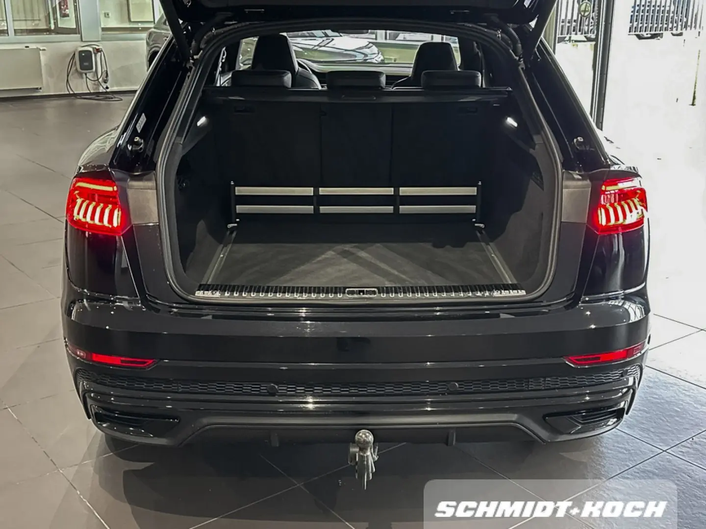 Q8 SUV S-LINE HD-MATRIX STANDH PANO LUFT RAUTE
