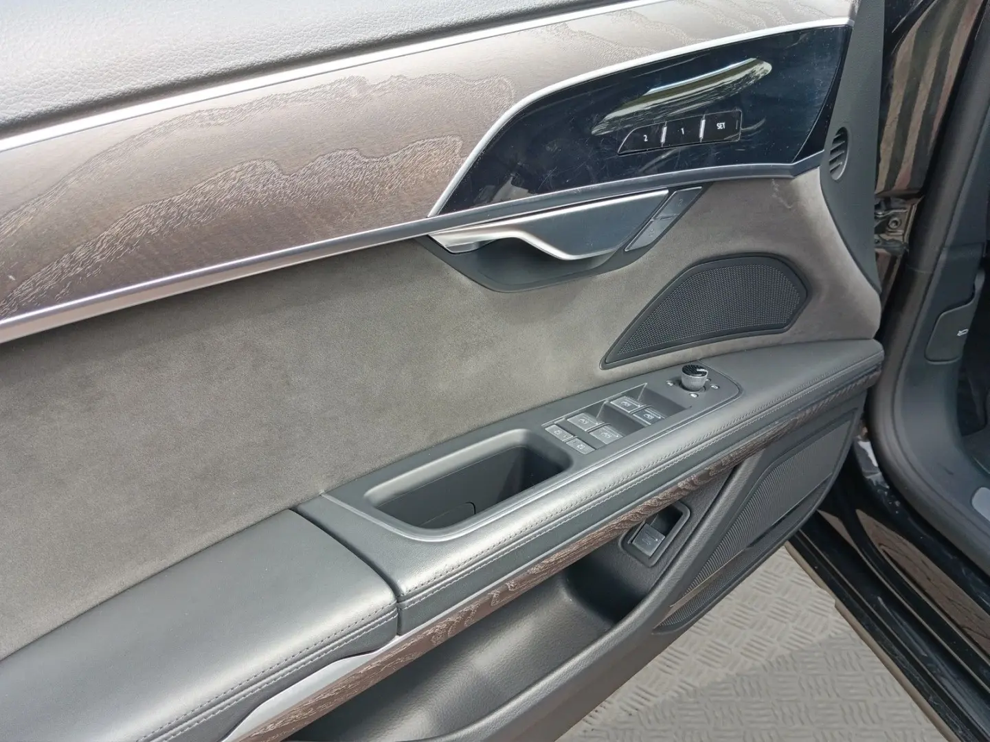 A8 3.0TDI quattro Leder HDMatrix Navi Pano