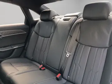 A8 3.0TDI quattro Leder HDMatrix Navi Pano
