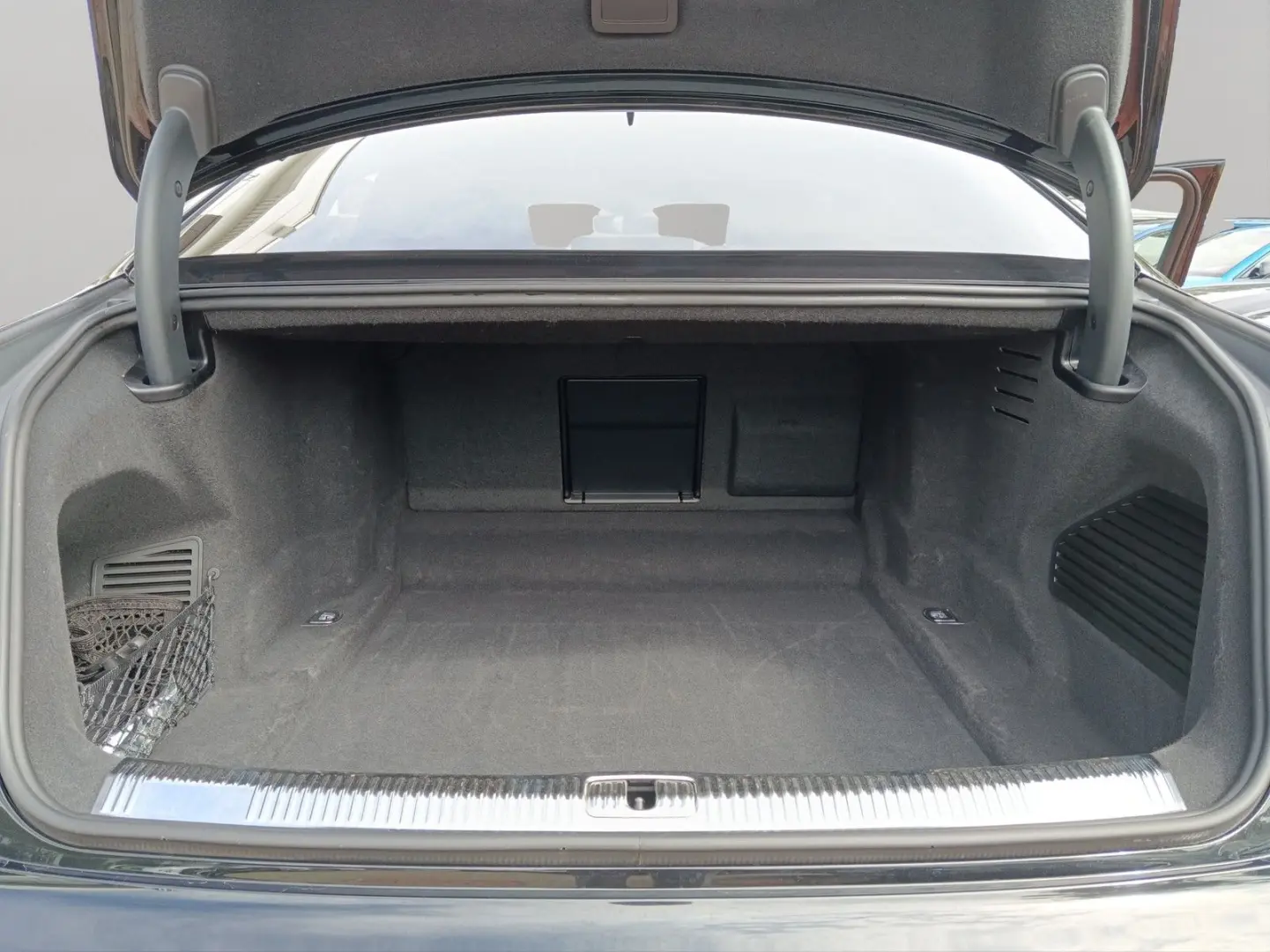A8 3.0TDI quattro Leder HDMatrix Navi Pano