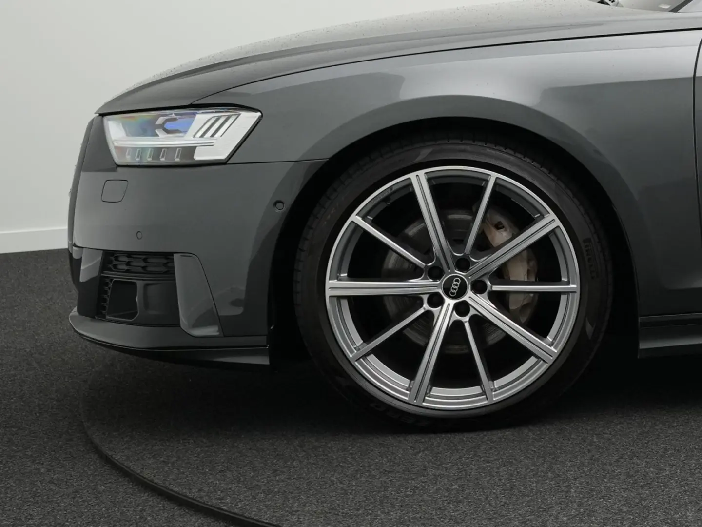 A8 50 TDI qu. tiptronic  ACC AHK PANO StdHz 21''