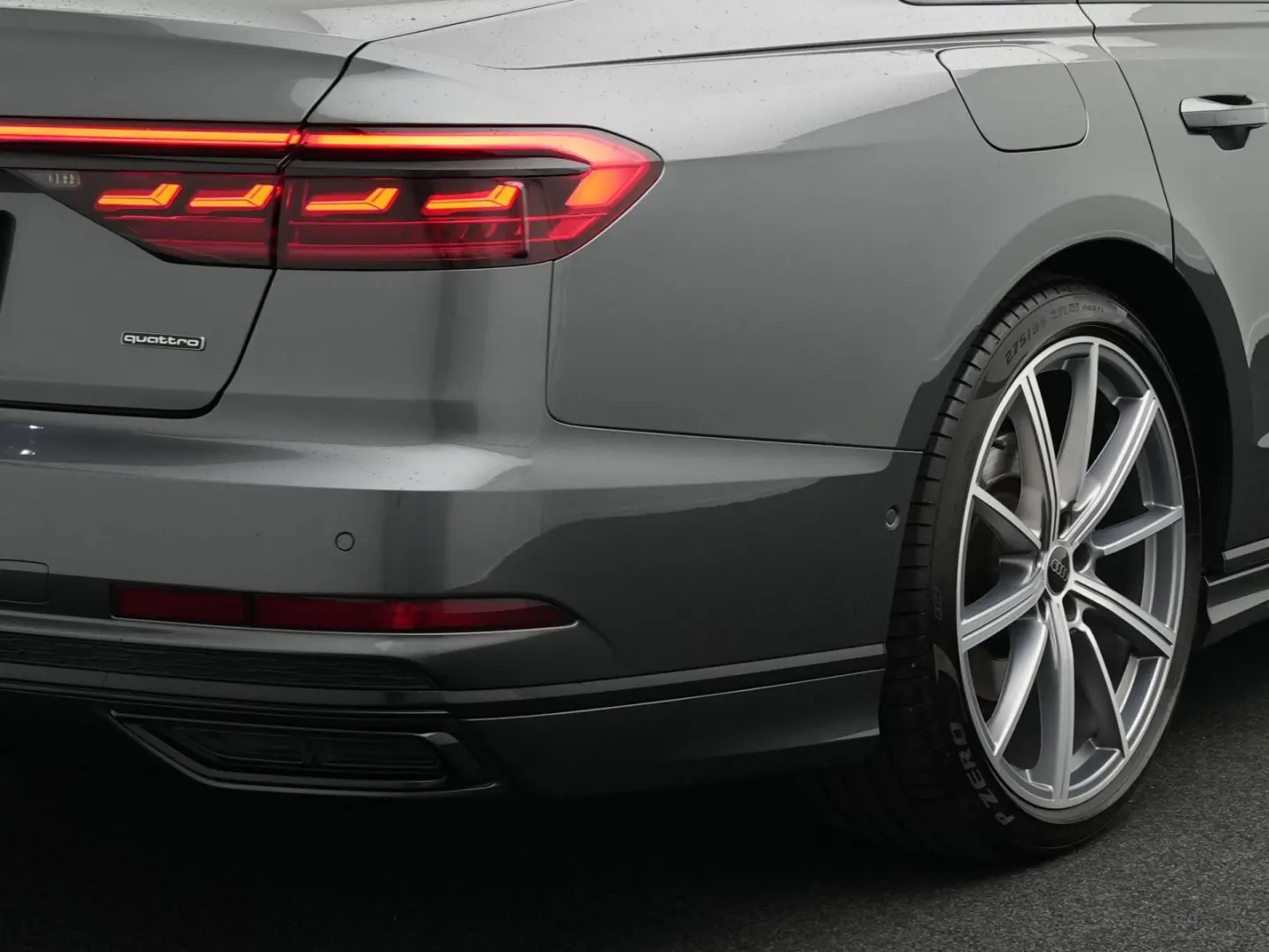 A8 50 TDI qu. tiptronic  ACC AHK PANO StdHz 21''