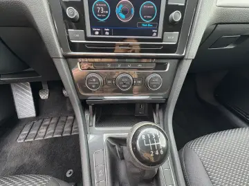 Volkswagen Golf 1.0 TSI Trendline
