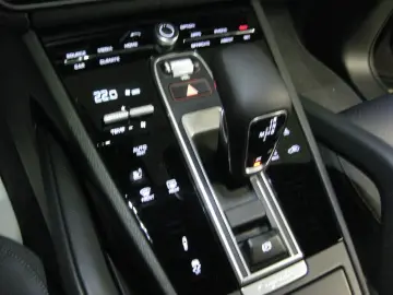 Cayenne Coupe E-Hybrid 21  luft kamera pano