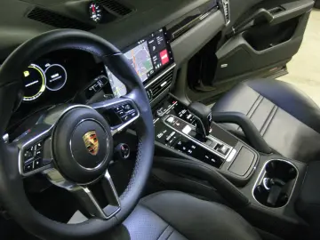 Cayenne Coupe E-Hybrid 21  luft kamera pano
