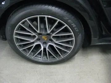 Cayenne Coupe E-Hybrid 21  luft kamera pano