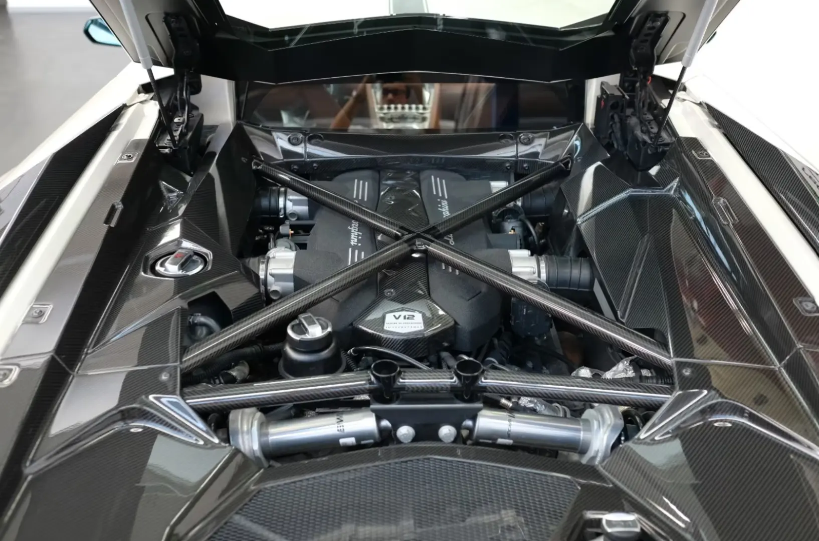 Lamborghini Aventador S CARBON LIFT AD PERSONAM CAM SERVICE