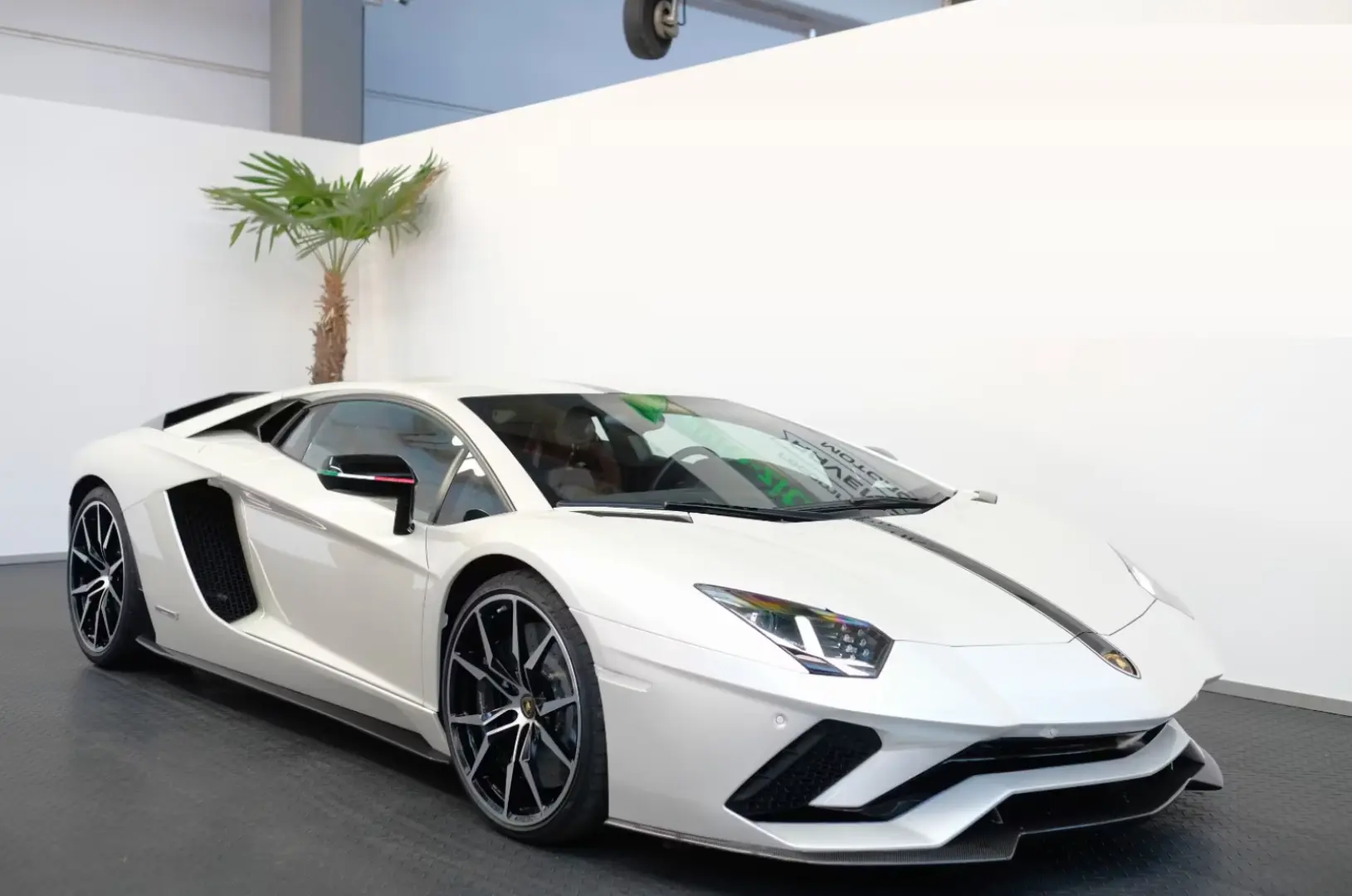Lamborghini Aventador S CARBON LIFT AD PERSONAM CAM SERVICE