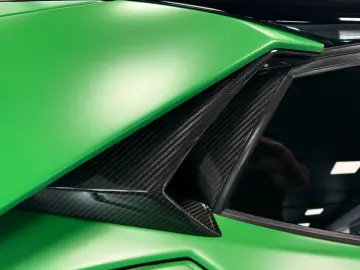 Lamborghini AVENTADOR S ROADSTER GREEN EXT&INT CARBON