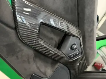Lamborghini AVENTADOR S ROADSTER GREEN EXT&INT CARBON