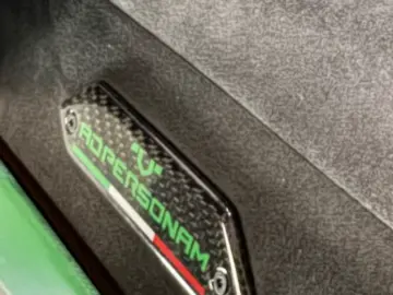 Lamborghini AVENTADOR S ROADSTER GREEN EXT&INT CARBON