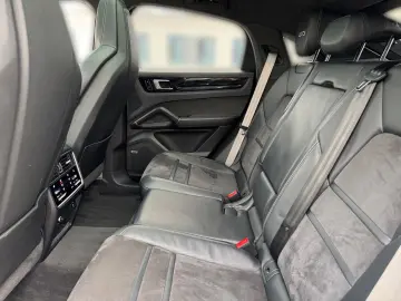 Cayenne Coupe GTS