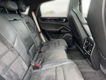 Cayenne Coupe GTS
