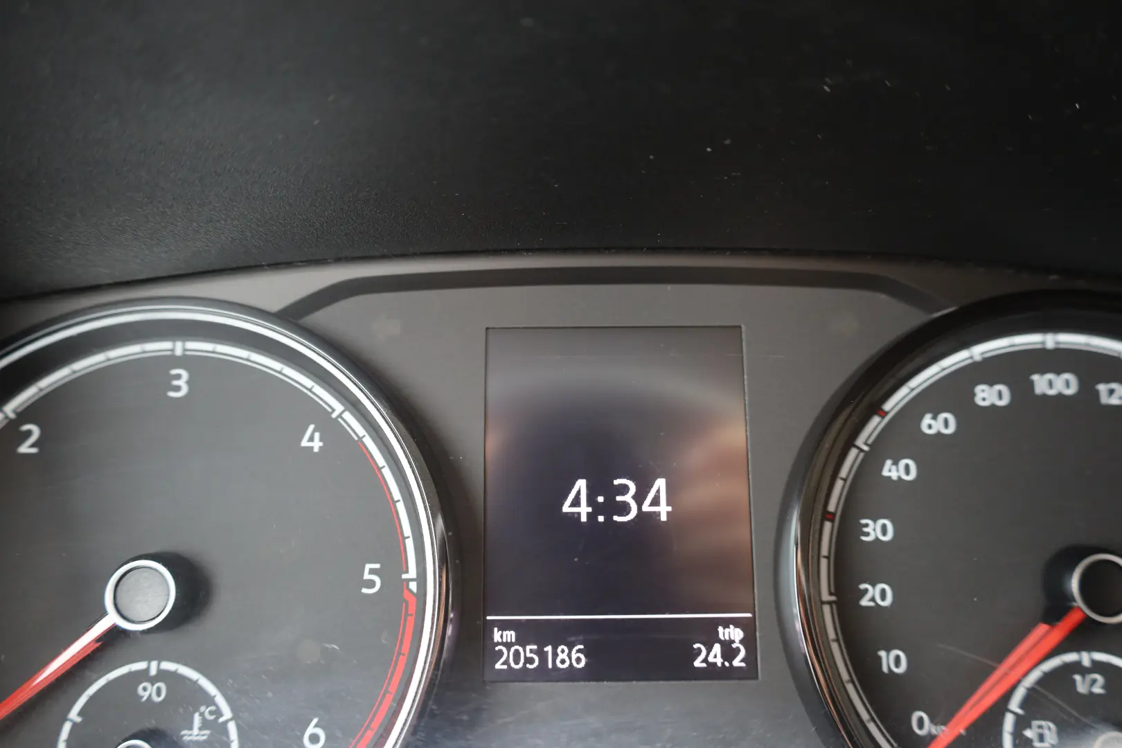 Volkswagen Transporter L2H1 2.0 110 CP