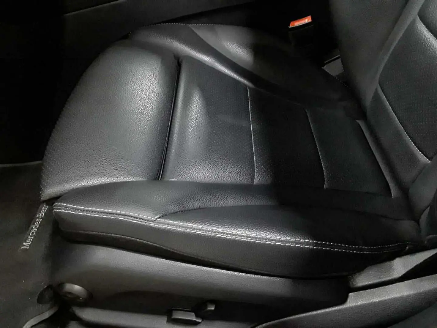 GLC-Coupe 200 4M-BusiP KomfP Leder