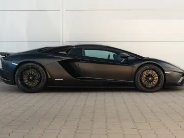 Lamborghini Aventador S Roadster Carbon Lift Park Assist DAB