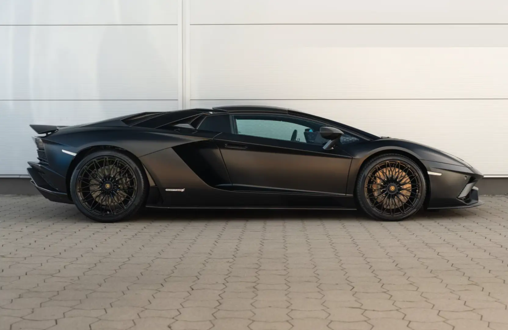 Lamborghini Aventador S Roadster Carbon Lift Park Assist DAB