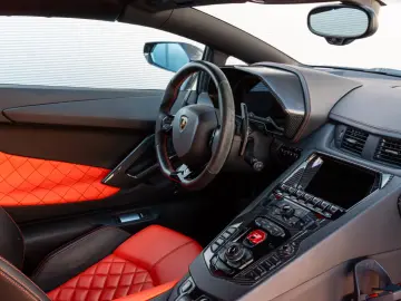 Lamborghini Aventador S Roadster Carbon Lift Park Assist DAB