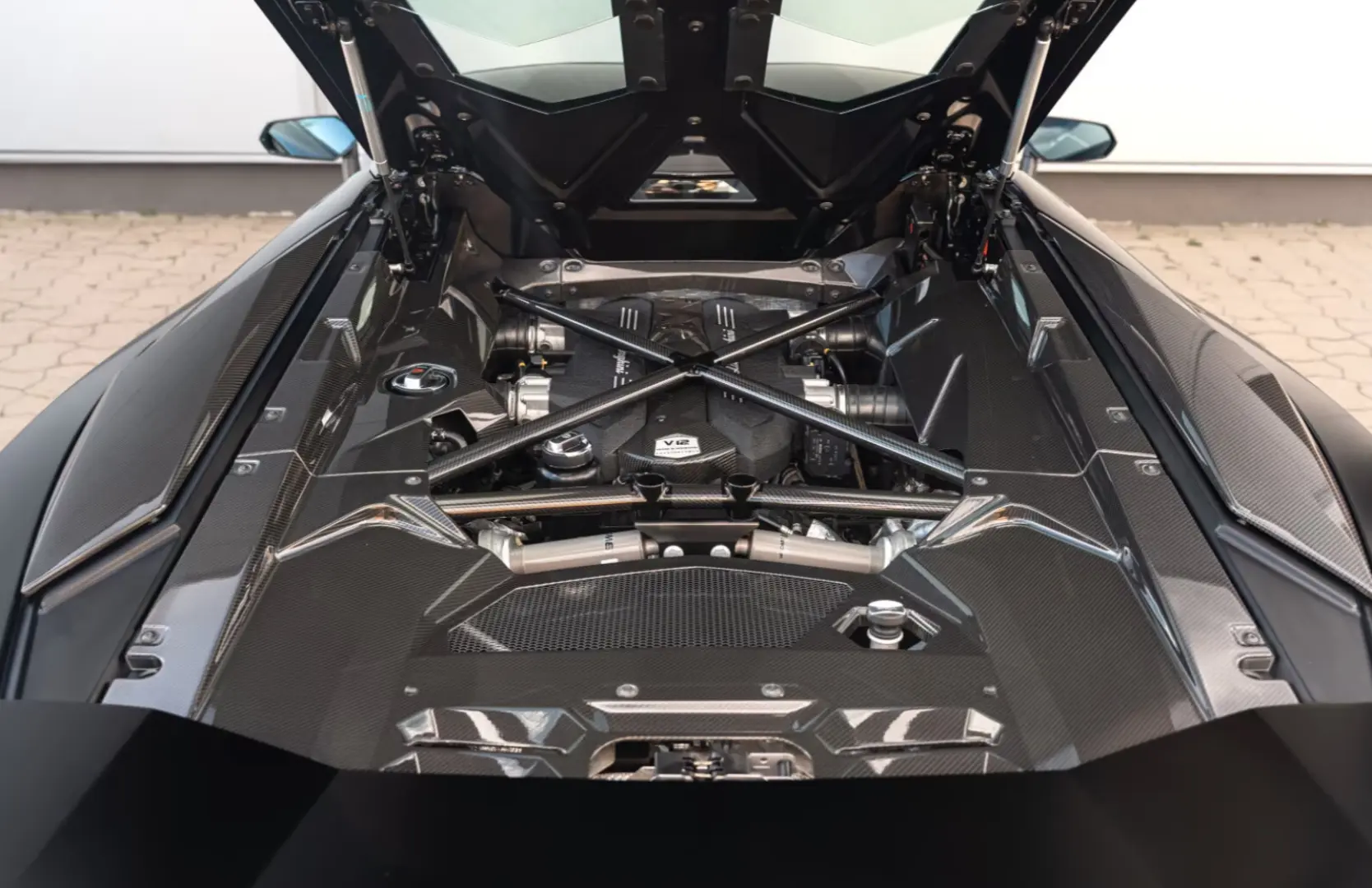 Lamborghini Aventador S Roadster Carbon Lift Park Assist DAB
