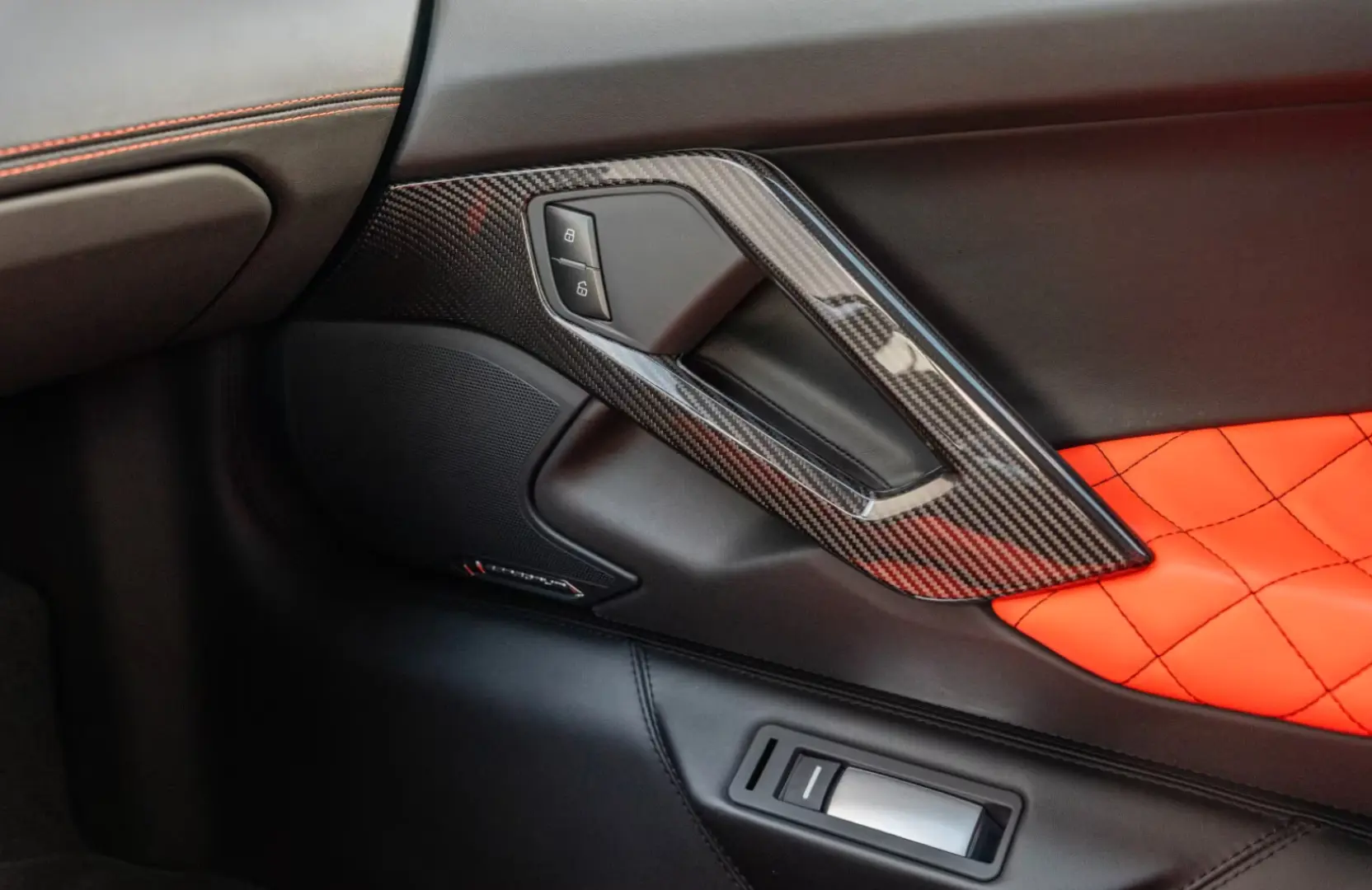 Lamborghini Aventador S Roadster Carbon Lift Park Assist DAB