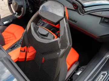 Lamborghini Aventador S Roadster Carbon Lift Park Assist DAB