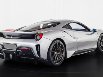 Ferrari 488 Pista