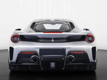 Ferrari 488 Pista