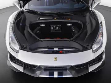 Ferrari 488 Pista