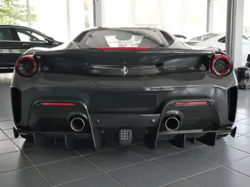 Ferrari 488 Pista DCT Carbon-Exterior TwoTonePaint
